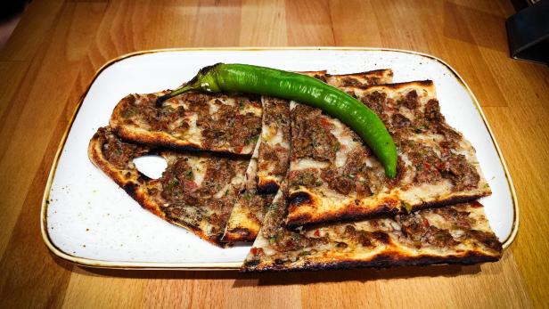 Das Bild zeigt ein Etli Ekmek