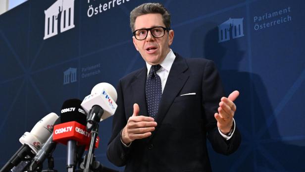 KOALITION: REGIERUNGSVERHANDLUNGEN VON FPÖ UND ÖVP: MAHRER KOALITION: REGIERUNGSVERHANDLUNGEN VON FPÖ UND ÖVP: MAHRER