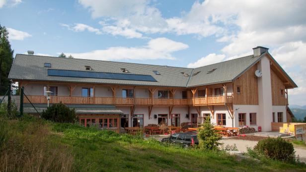 Außenansicht des Jufa Hotels Hochrindl Außenansicht des Jufa Hotels Hochrindl
