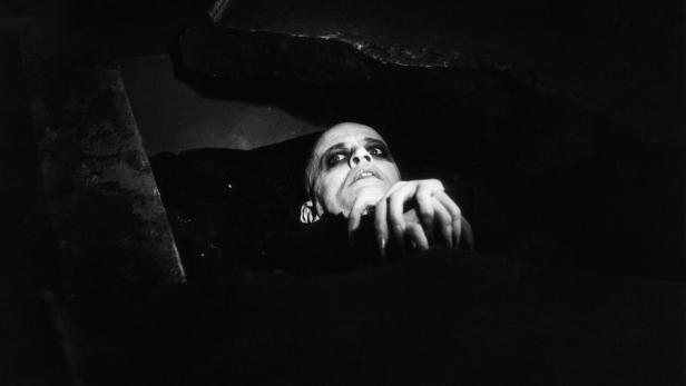 Das Bild zeigt den Schauspieler Klaus Kinski in seiner Rolle als Vampir Nosferatu.