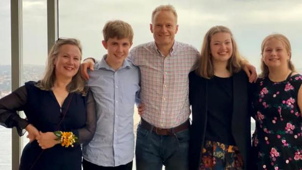 Richard Scolyer in der Mitte seiner Familie: Seine Frau, Sohn und zwei Töchter