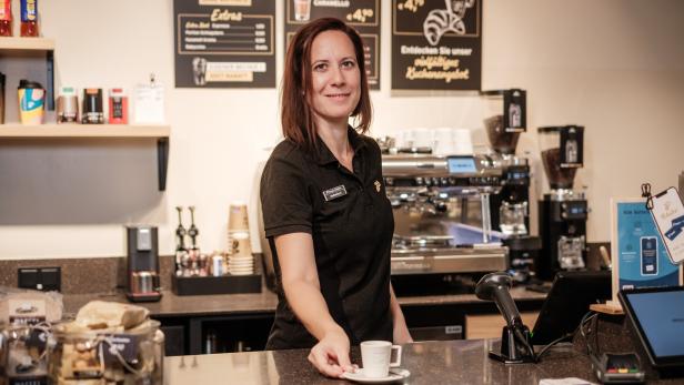 Tchibo: Kaffee, Kitsch und Clankampf
