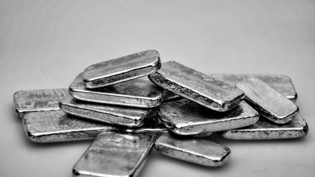 Goldbarren in Schwarz-Weiß