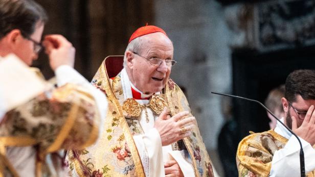 Kardinal Christoph Schönborn während eines Dankgottesdienstes ("Te Deum") für den neuen Papst Leo XIV. im Stephansdom in Wien.