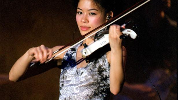 Vanessa Mae mit der Geige bei einem Auftritt