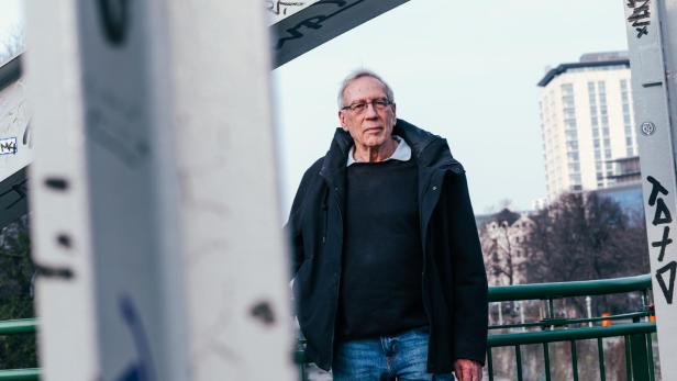 Investigativjournalist Hans Weiss schrieb seine Autobiografie: „Aufgedeckt“