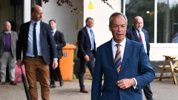 Nigel Farage mit Krawatte
