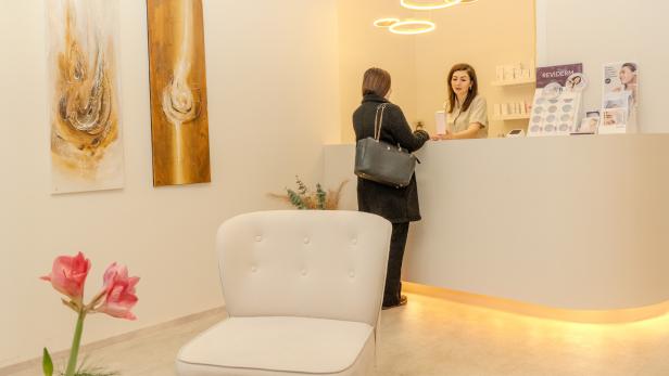 WolgBeautyStudio setzt auf geprüfte Kosmetikgeräte, Hautpflege und Beratung für Beauty in Linz.