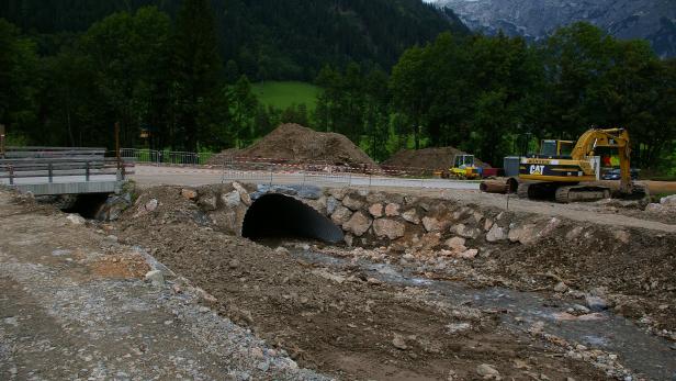 Baustelle mit Bagger 
