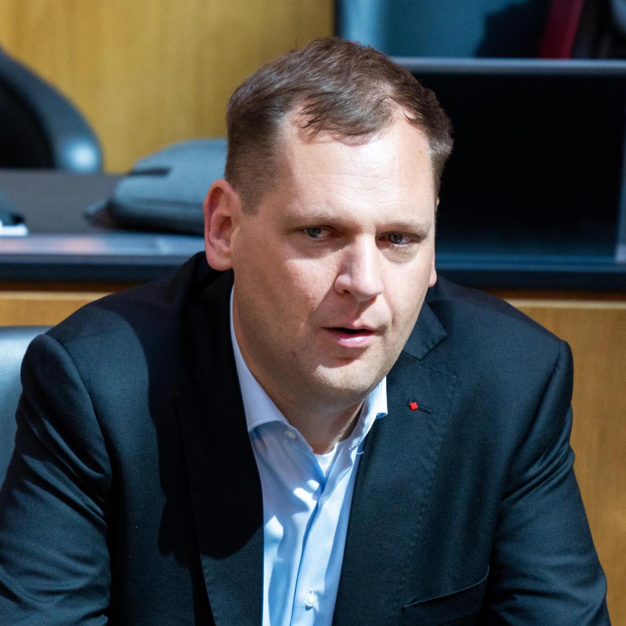 Live: Das Ist Das Neue SPÖ-Team Rund Um Andreas Babler