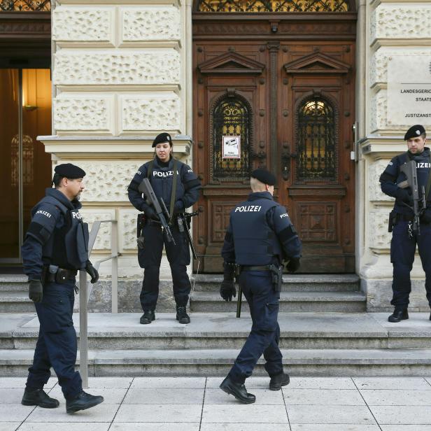 Am Grazer Straflandesgericht findet aktuell der größte Prozess gegen mutmaßliche Dschihadisten in Österreich statt.