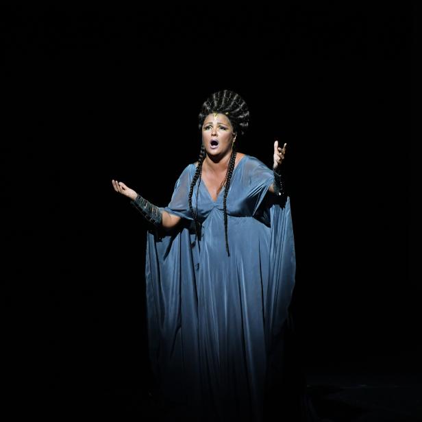 Anna Netrebko als "Aida"