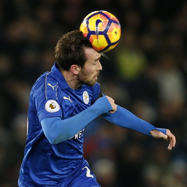 Christian Fuchs (Leicester City) in Aktion