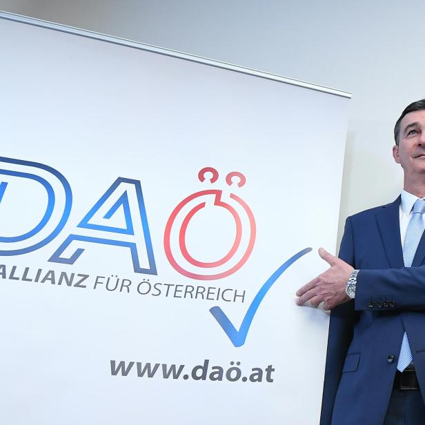 Strache-Unterstützer Karl Baron präsentiert "Die Allianz für Österreich"