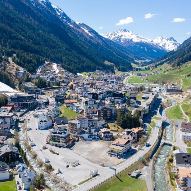 Eine Luftaufnahme von Ischgl aufgenommen am 23. April 2020