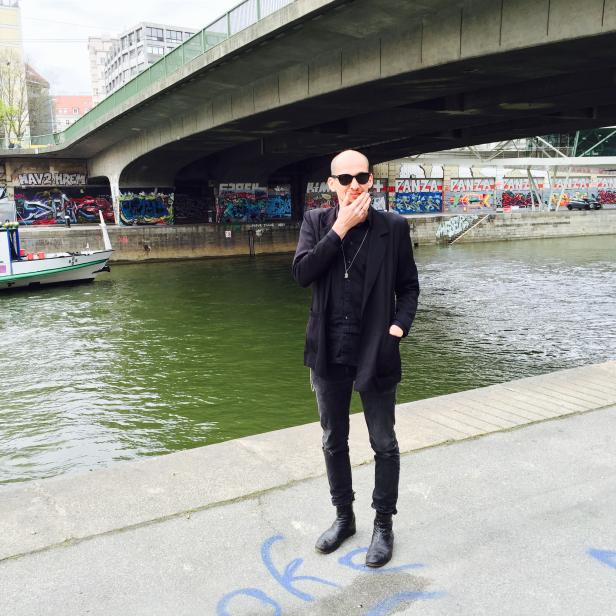 It's a wrap: Volker Buchgraber am Wiener Donaukanal