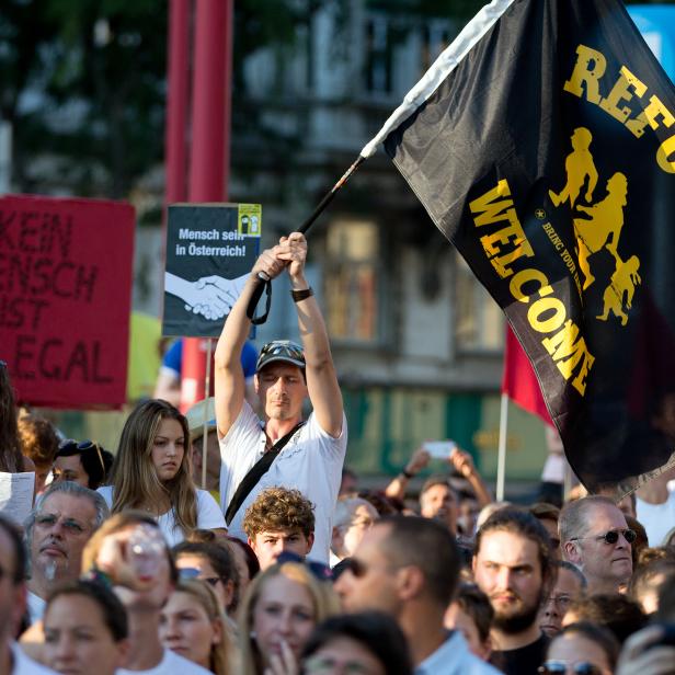 Vom Westbahnhof zum Parlament: Am Ende waren es 20.000 Menschen