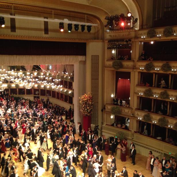 Der Ballsaal während der 4 Uhr Quadrille.