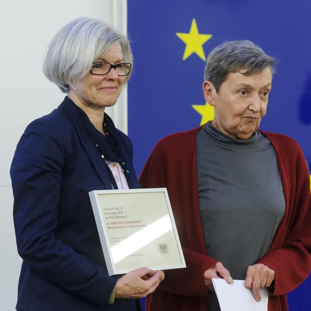 Angelika Schwarzmann mit Christine Nöstlinger bei der Verleihung.