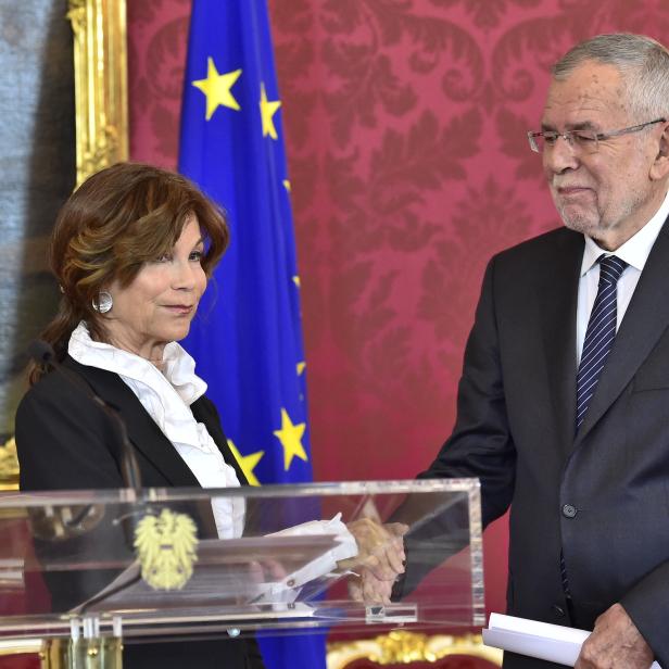 Die neue Kanzlerin Brigitte Bierlein und Bundespräsident Alexander Van der Bellen