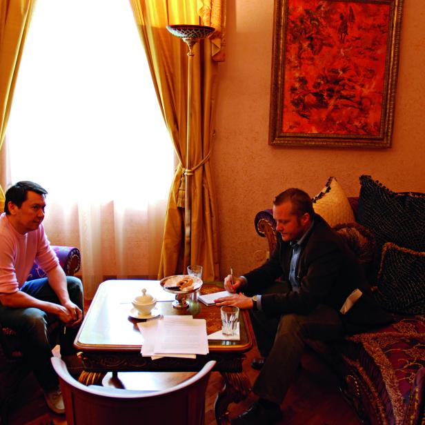 Rakhat Aliyev und profil-Redakteur Martin Staudinger 2007 in Wien