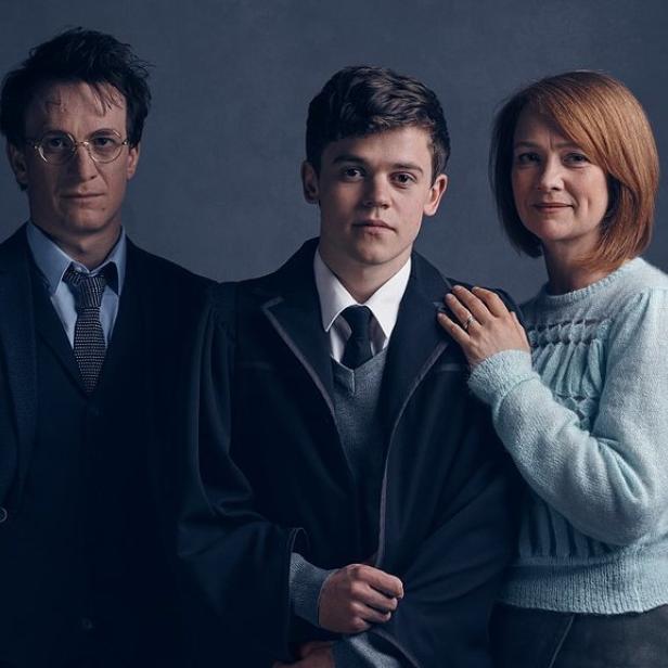 Harry Potter (Jamie Parker, l.) mit Albus und Ginny Potter.