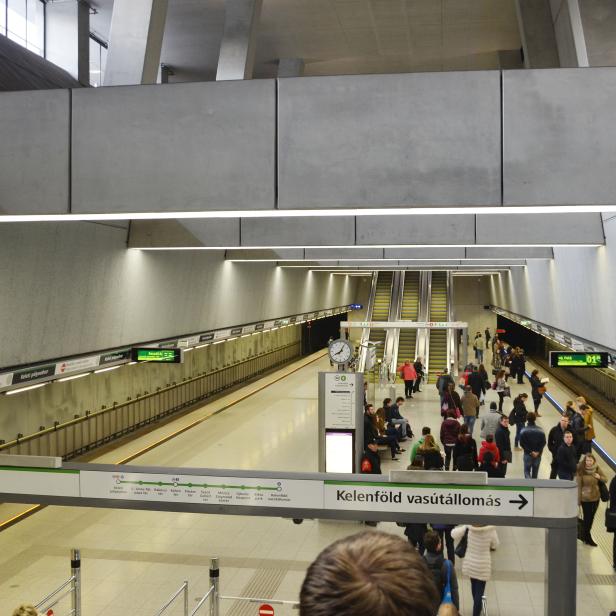 Der französische Transportkonzern Alstom soll im Gegenzug den Zuschlag für die Lieferung von U-Bahn-Zügen bekommen haben. 