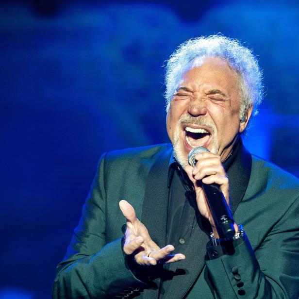 Entertainer Tom Jones