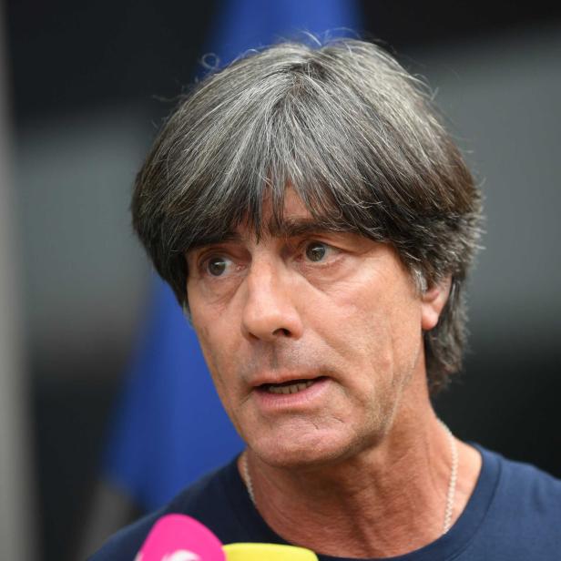 Löw bleibt!