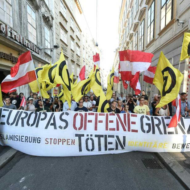 Eine Kundgebung der Identitären Bewegung 2016 in Wien.