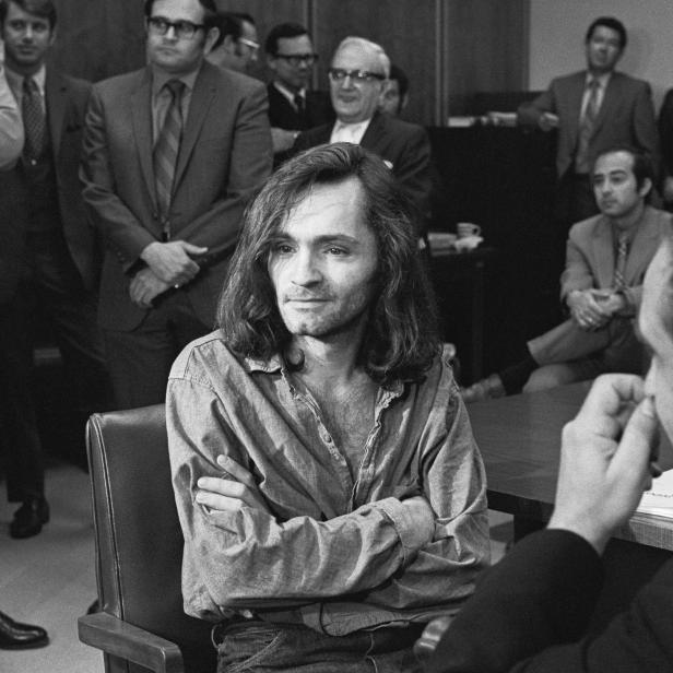 Charles Manson im Gerichtssaal.