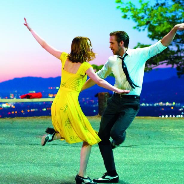 SZENENBILD AUS "LA LA LAND": Pas de deux mit Ryan Gosling und Emma Stone