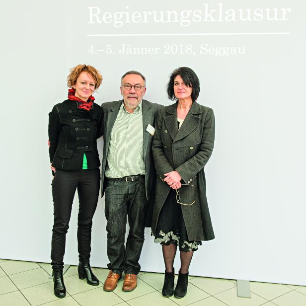 Eva Linsinger und Christa Zöchling mit Fotograf Walter Wobrazek