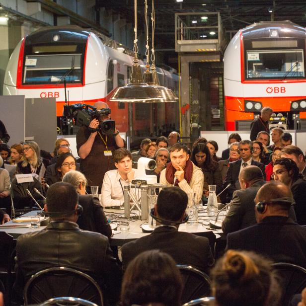 Konferenztisch in der ÖBB-Halle, Bürgermeister aus dem Nahen Osten: "Die Welt schaut weg."