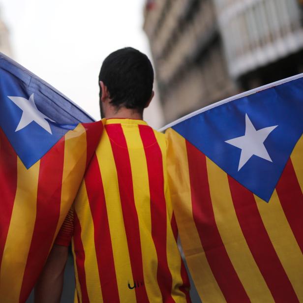 Ein katalanischer Demonstrant in Barcelona