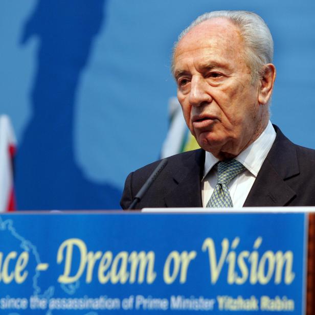 Peres im November 2005.