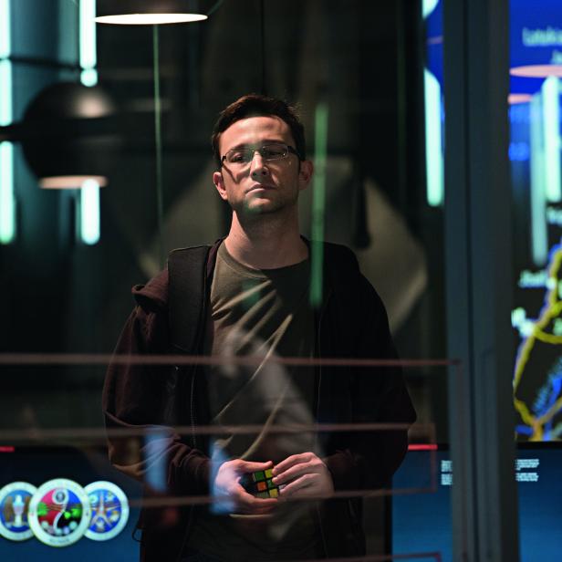 Joseph Gordon-Levitt, Titelheld in Stones "Snowden“