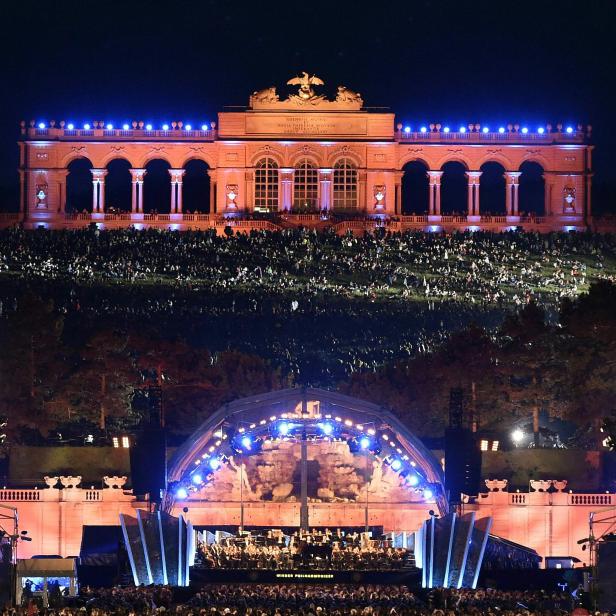 Sommernachtskonzert im Schlosspark Schönbrunn in Wien