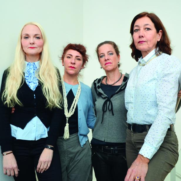 Manuela Dumfart, Mona Somm, Julia Oesch und Bettine Kampp (von links nach rechts)