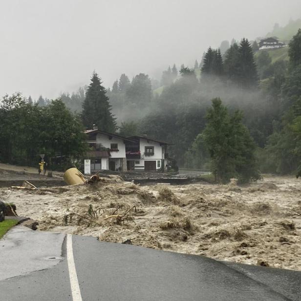 Kelchsau im Bezirk Kitzbühel am 18. Juli 2021: Starkregen hat in der Nacht auf Sonntag zu Überschwemmungen und Vermurungen geführt.