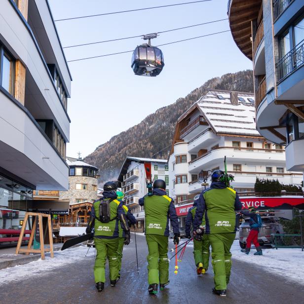 Skifahrer im Skigebiet Ischgl in Tirol