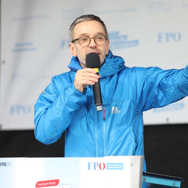 FPÖ-Chef Kickl bei einer Demonstration gegen Corona-Maßnahmen