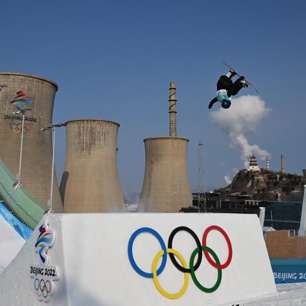 Anna Gasser beim Big Air Snowboard Finale