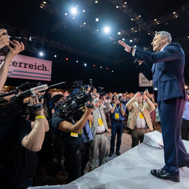 Bundeskanzler Karl Nehammer am Samstag, 14. Mai 2022, im Rahmen eines ÖVP-Bundesparteitages in Graz.