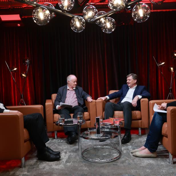 Reinhard Wolf (l.) stellt sich den Fragen von Stefan Melichar (profil), Georg Wailand („Kronen Zeitung“) und Simone Hoepke („Kurier“).