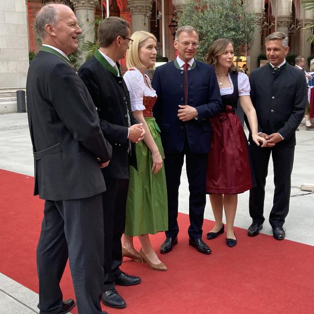 Ober-Oberösterreicher: Antanzen in Wien