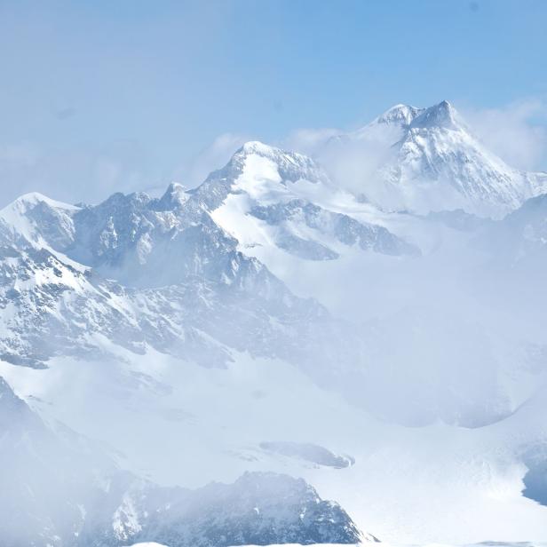 Ein Blick auf die Ötztaler Alpen vom Kaunertaler Gletscher am Freitag, 4. März 2022. Hochalpine Regionen sind vom Klimawandel stark betroffen.