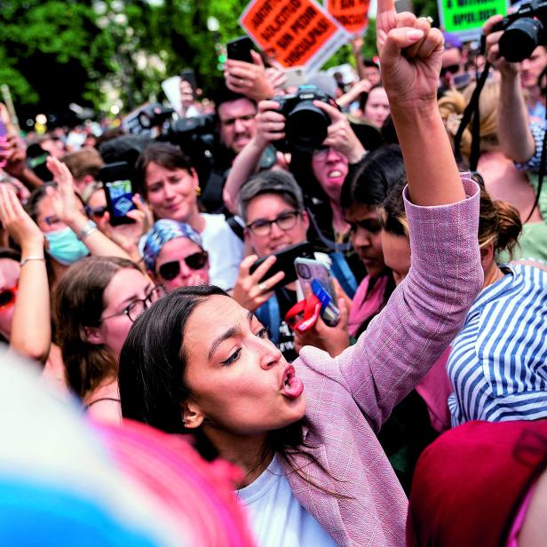 Linke Demokratinnen wie Alexandria Ocasio-Cortez stellen die Legitimität des Supreme Court infrage