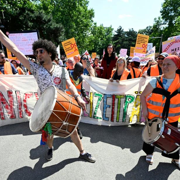 In Wien streikten und demonstrierten die Freizeitpädagoginnen und Freizeitpädagogen am Donnerstag.