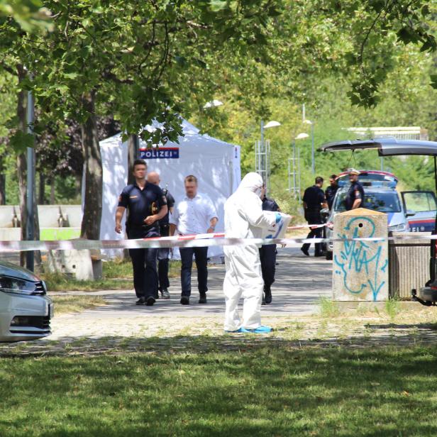 Am Donauufer wurde am 12. Juli das erste Opfer gefunden, der Bereich danach von der Polizei großräumig gesperrt.